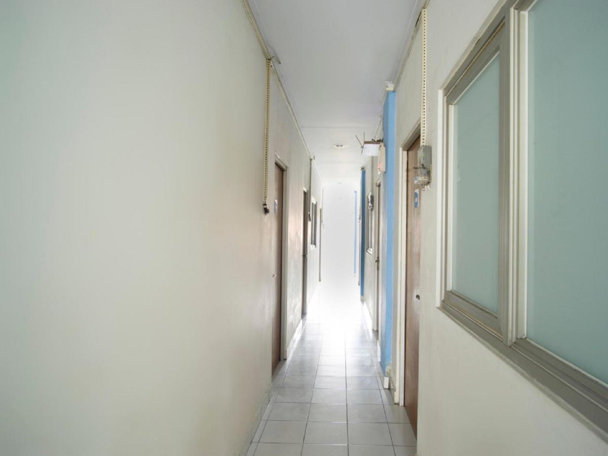 Oyo 3754 Prosperity Mansion Hotel Jakarta Exterior photo