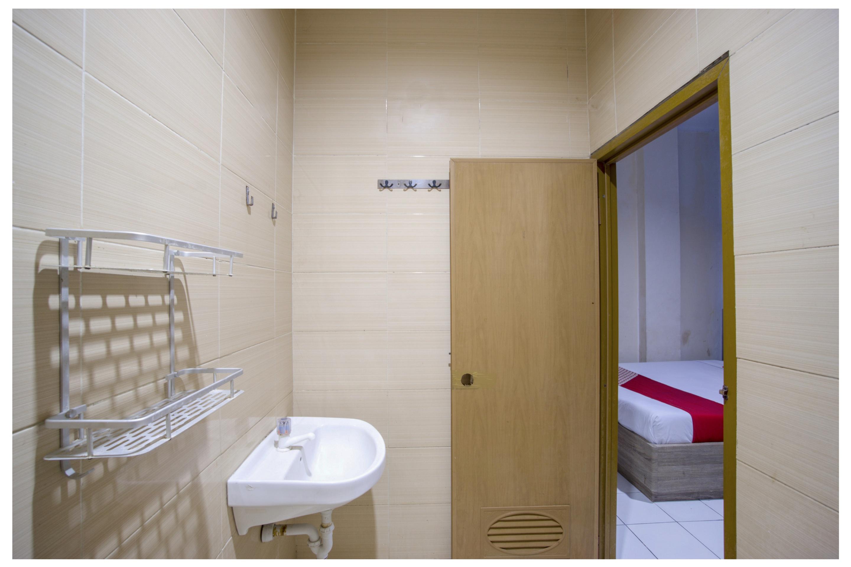 Oyo 3754 Prosperity Mansion Hotel Jakarta Exterior photo